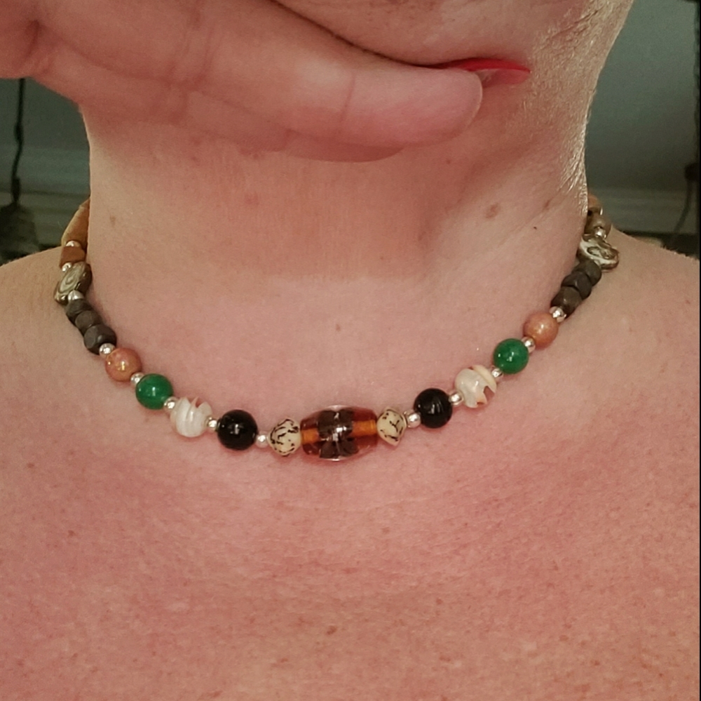 Vintage Elastic beaded choker necklace with